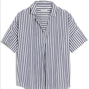 Boxy loose button-back cotton shirt